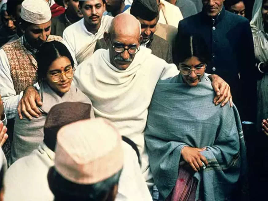 Mahatma Gandhi Death Anniversary : देशभक्ति के साथ-साथ अहिंसा की भी सीख देती है बापू पर बनी ये फ़िल्में, पुण्यतिथि पर कर डाले बिंजवॉच 