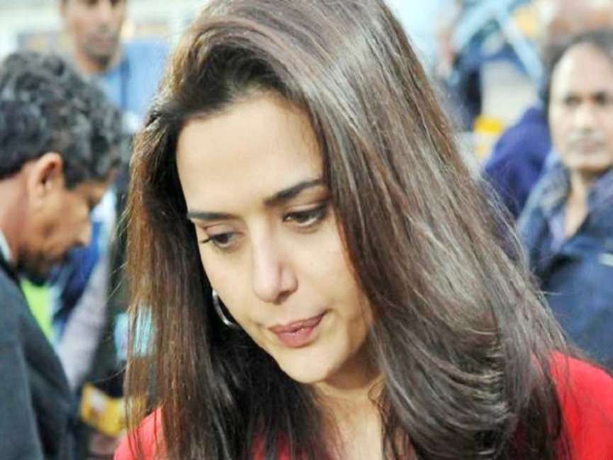 बॉलीवुड एक्ट्रेस Preity Zinta के घर आया ग़मों के सैलाब, एक्ट्रेस के इस करीबी ने दुनिया ओ कहा अलविदा 