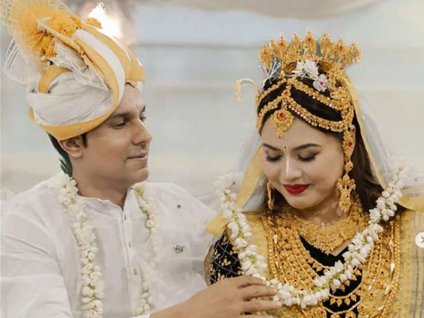 Randeep-Lin Laishram Wedding : सोने के गहनों से सजी-धजी दिखी लिन, तो कुर्ते पायजामे में दिखे रणदीप, देखे कपल का पहला Wedding Vodeo 